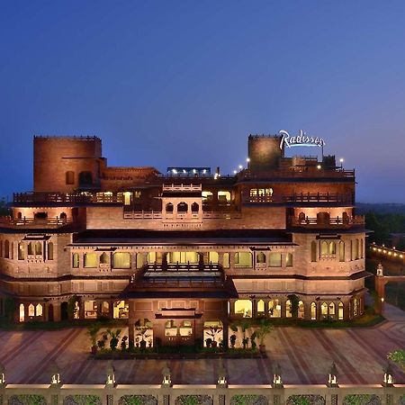 Radisson Jodhpur Hotell Jodhpur  Eksteriør bilde The Oberoi Udaivilas Palace